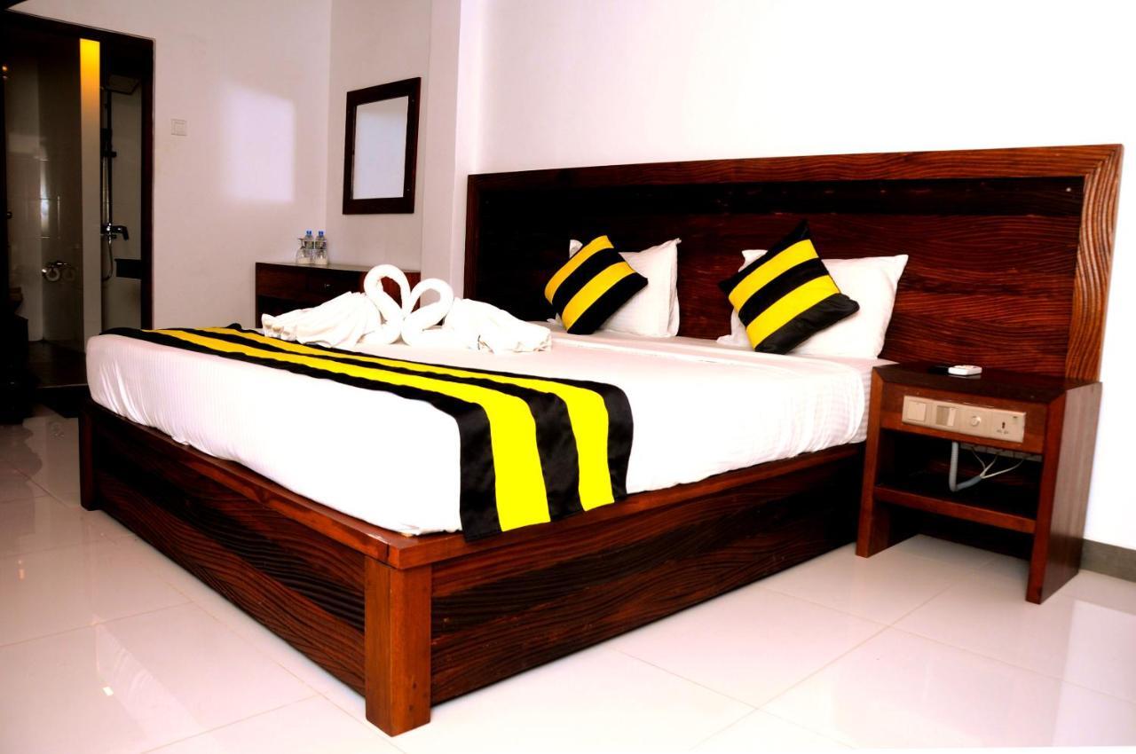 Happy Banana Hotel Унаватуна Экстерьер фото