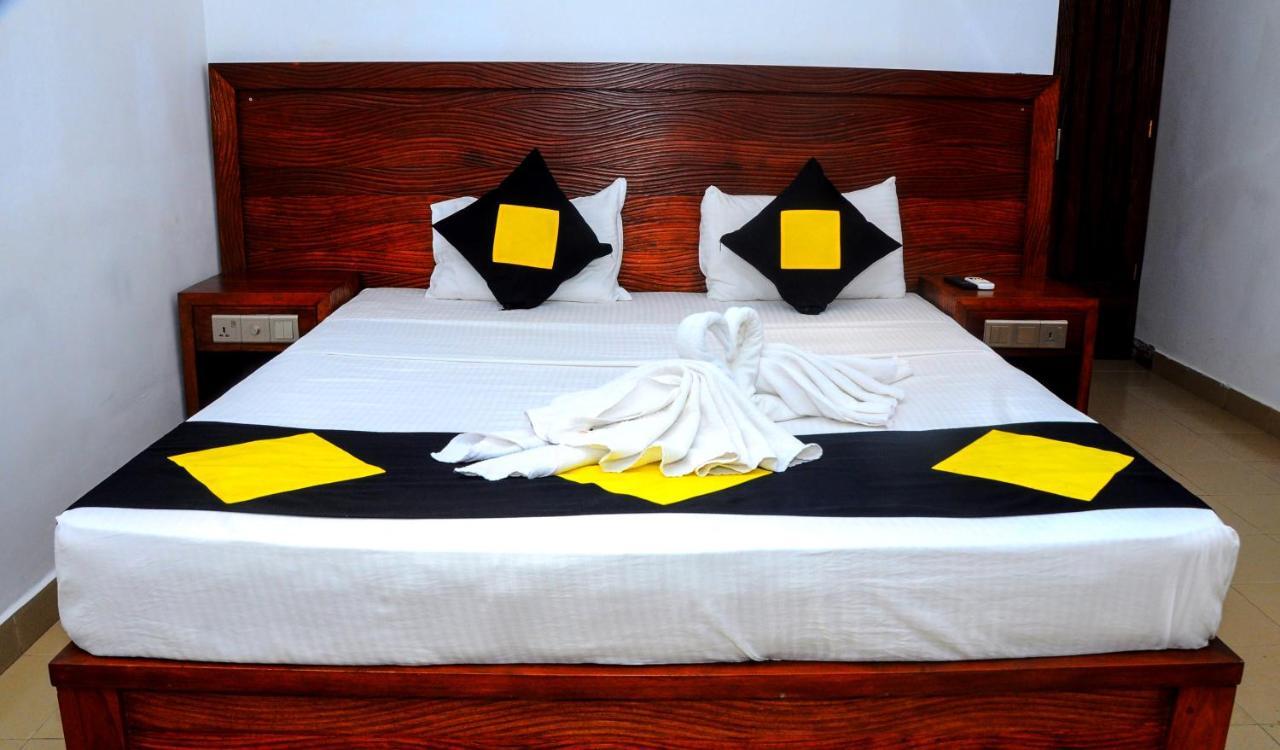 Happy Banana Hotel Унаватуна Экстерьер фото