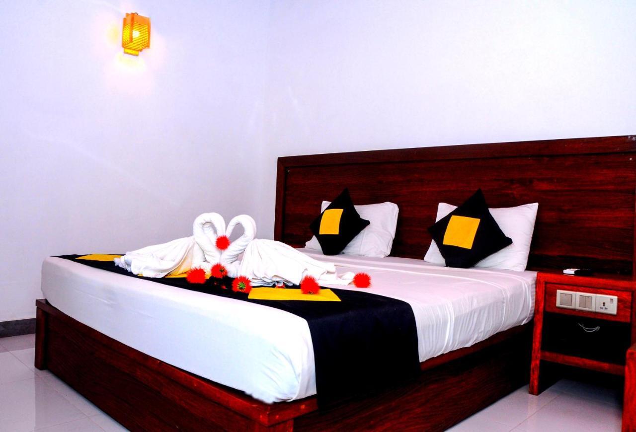 Happy Banana Hotel Унаватуна Экстерьер фото