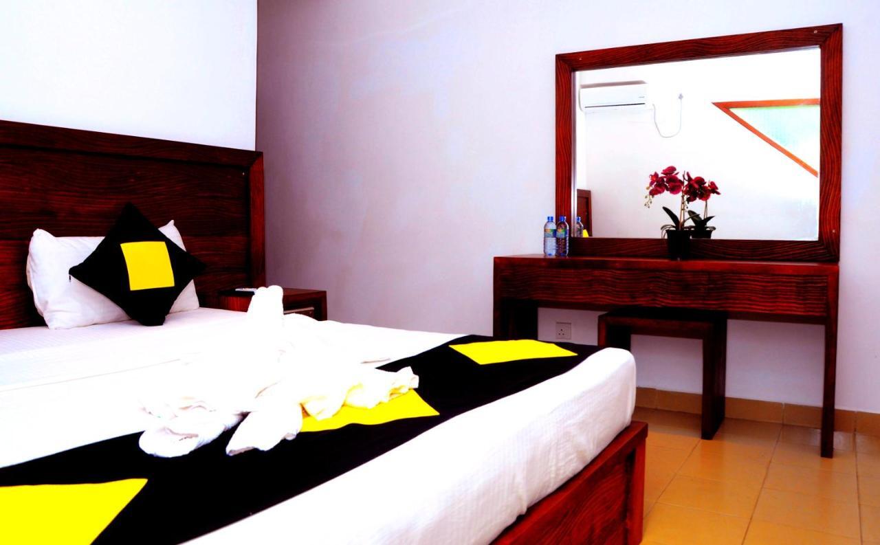 Happy Banana Hotel Унаватуна Экстерьер фото
